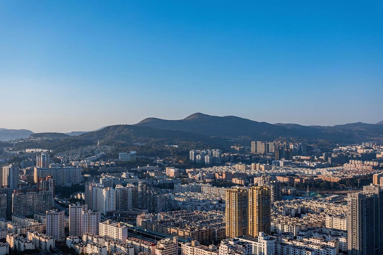 Kunming Hotel High Sky View Hotel Esterno foto