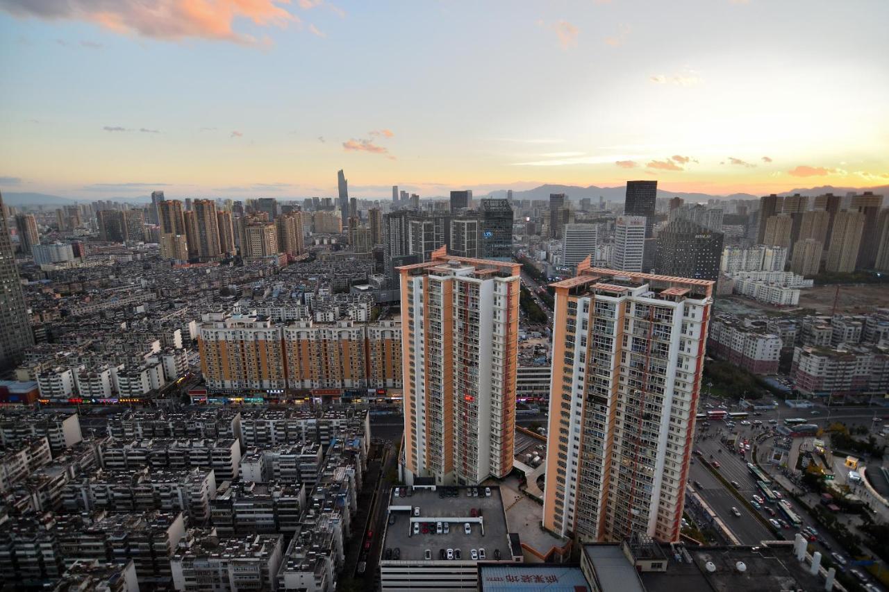 Kunming Hotel High Sky View Apartment Esterno foto